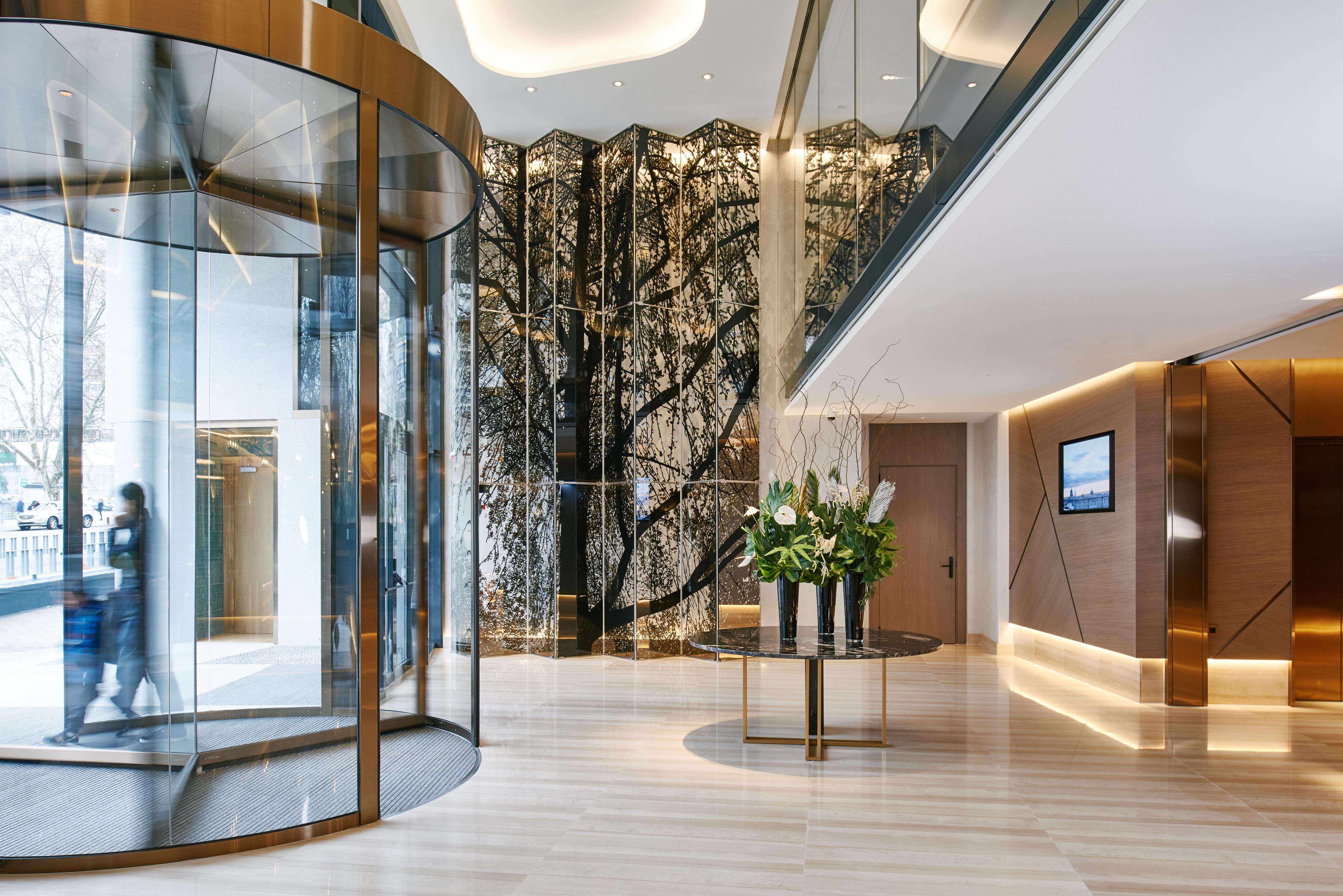 Vp Plaza Espana Design Madrid Exterior photo The lobby of the hotel